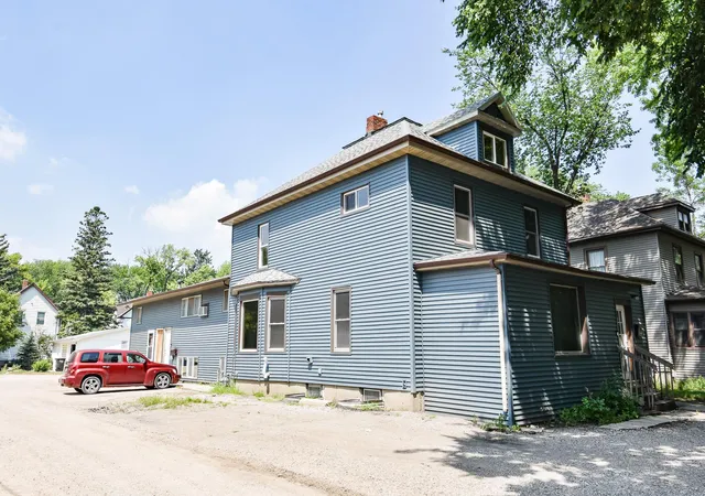 3rd image of 1114 University Dr N, Fargo, ND 58102 | MLS# 7111321