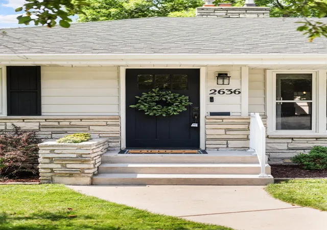 Photo 3 of Sale Pending at 2636 Yosemite Ave S, Minneapolis, MN 55416 | MLS# 7111335 | Listing updated on 2026-09-21
