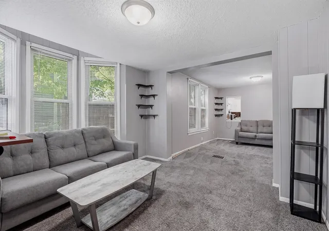 Listing Photo 5 - Condo for sale in building located at 53 Dale St N, Saint Paul, MN 55102