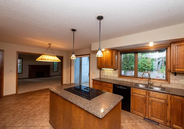 Photo 3 of Sale Pending at 1820 Interlachen Alcove, Woodbury, MN 55125 | MLS# 7111370 | Listing updated on 2026-09-28