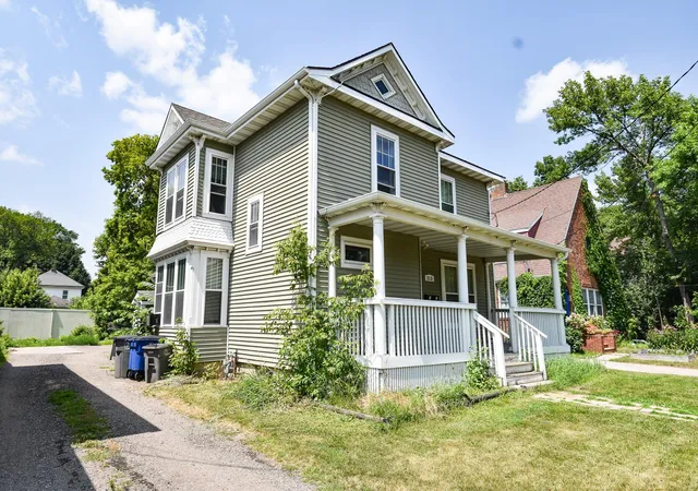 2nd image of 313 7th St S, Moorhead, MN 56560 | MLS# 7111376