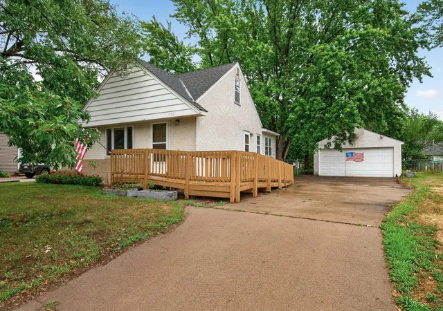 Photo 3 of Sale Pending at 2551 Rainbow Ln, Saint Paul, MN 55112 | MLS# 7111377 | Listing updated on 2026-09-03