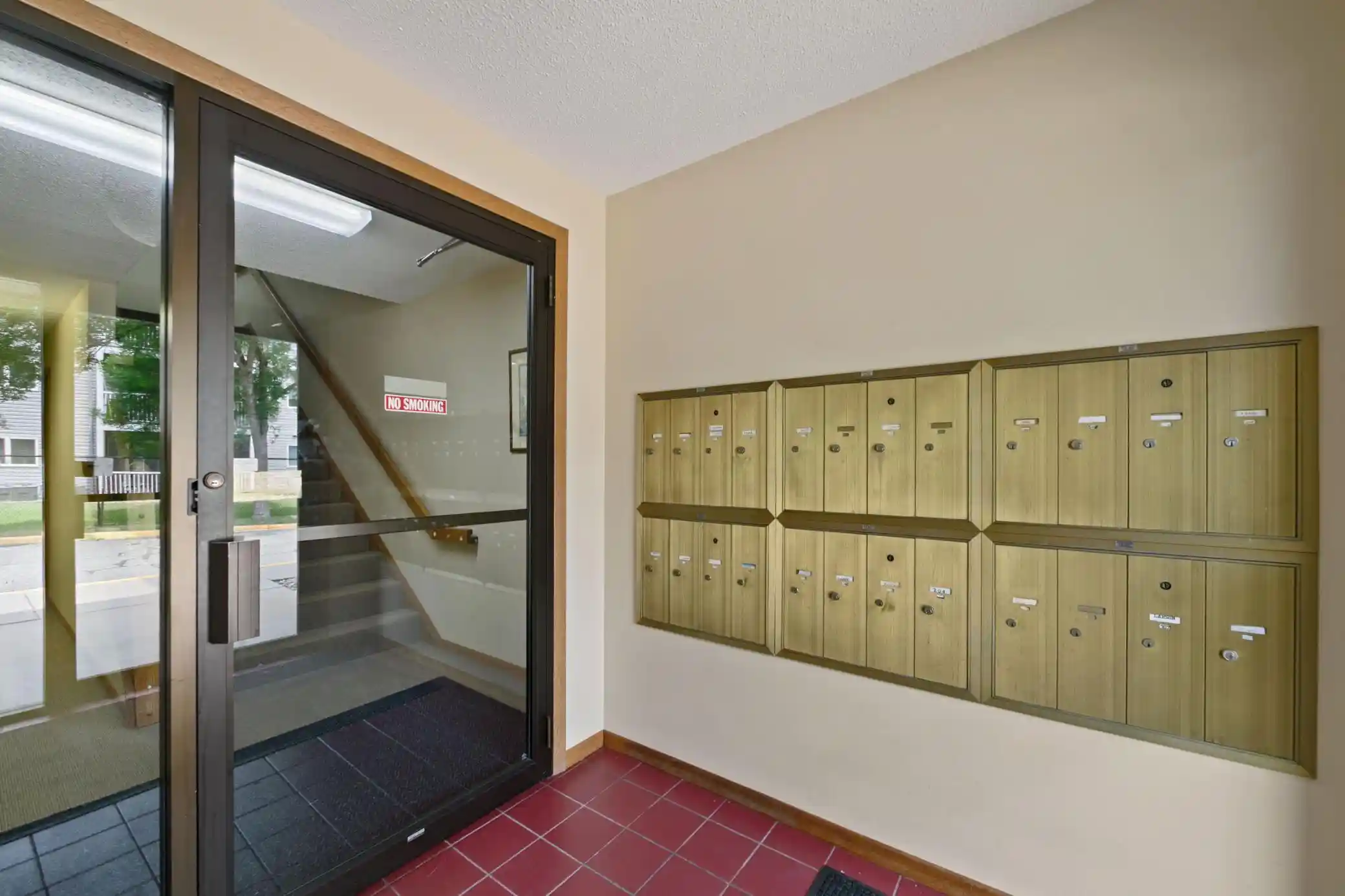 Listing Photo 15 - Condo for sale in 930 Lyn Wy located at 930 Lyn Wy, Hastings, MN 55033 - Unit #203