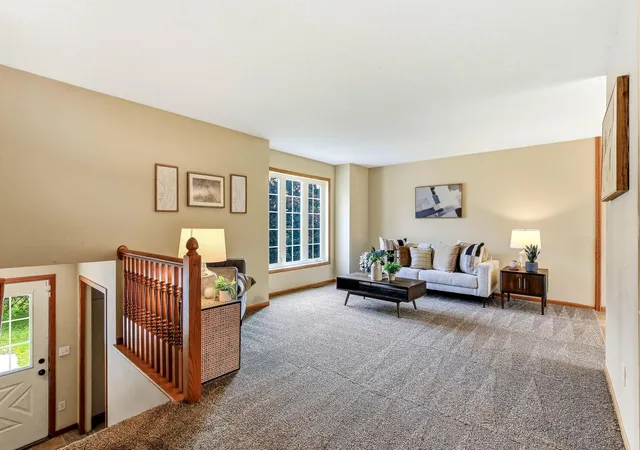 2nd image of 8181 Ravenrock Rd, Rockford, MN 55373 | MLS# 7111412