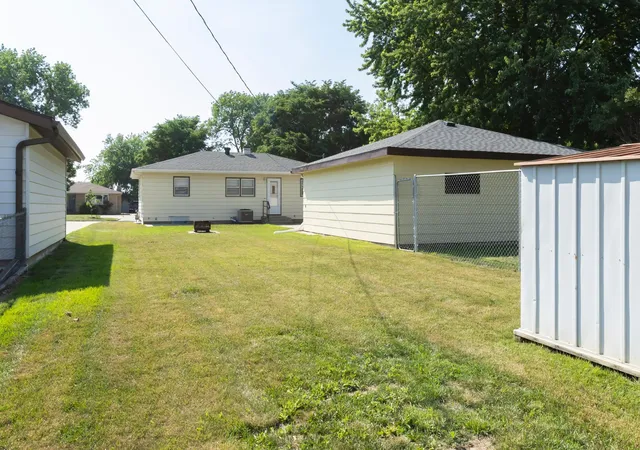 Photo 4 of Single family home for sale at 1618 17th Street S, Fargo, ND 58103 | MLS# 7111451 | Listing updated on 2026-08-30