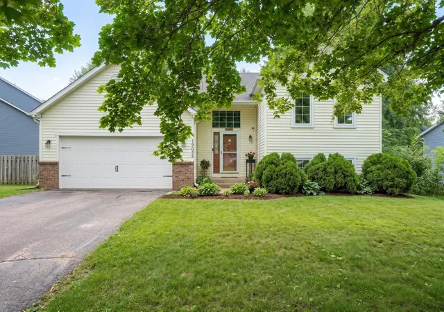 1st image of 19055 Enchanted Wy, Farmington, MN 55024 | MLS# 7111495