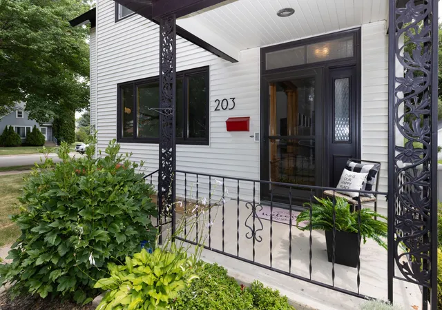 image of 203 S Garden St, Lake City, MN 55041 | MLS# 7111514