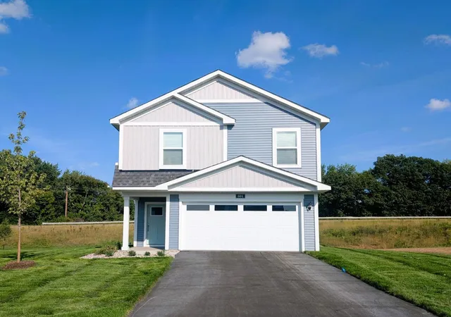 Photo 2 of Single family home for sale at 604 Redwood Loop N, Cambridge, MN 55008 | MLS# 7111524 | Listing updated on 2026-09-03