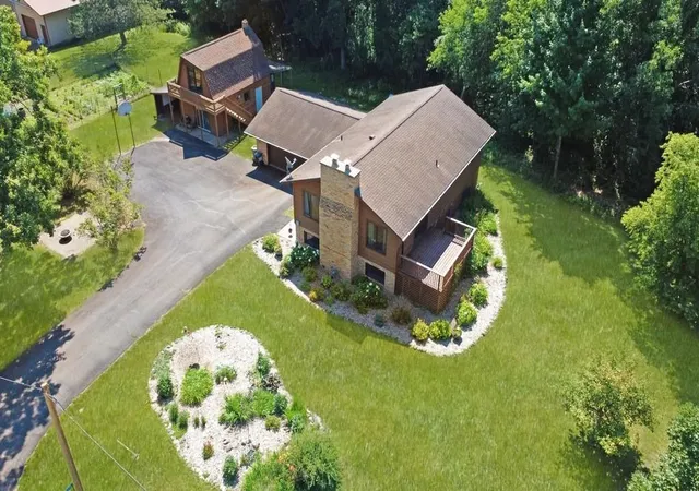 3rd image of 21595 Beach Rd, Deerwood, MN 56444 | MLS# 7111526