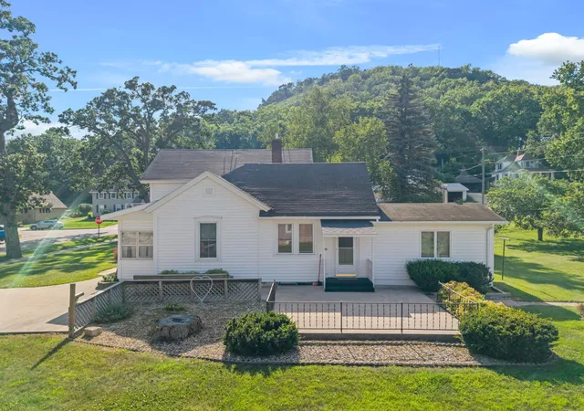 Photo 3 of Single family home for sale at 107 W Rushford Ave, Rushford, MN 55971 | MLS# 7111551 | Listing updated on 2026-07-18