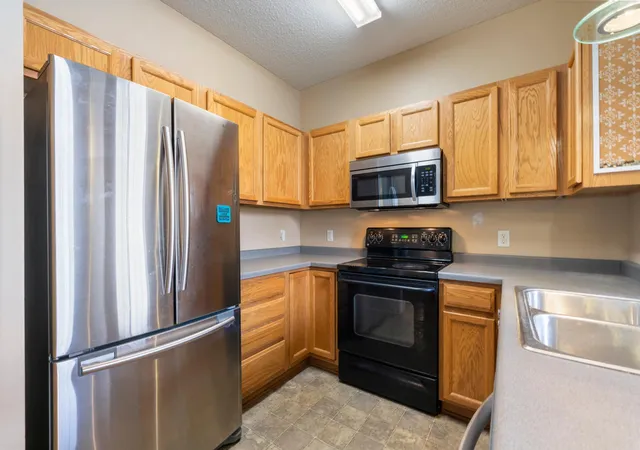 Photo 3 of Single family home for sale at 6826 Pine Crst Trl S, Cottage Grove, MN 55016 | MLS# 7111569 | Listing updated on 2026-09-18