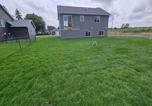 Photo 4 of Single family home for sale at 1801 12th Avenue NE, Austin, MN 55912 | MLS# 7111580 | Listing updated on 2026-08-10