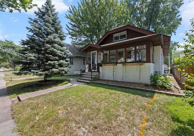 2nd image of 1414 Juliet Ave, Saint Paul, MN 55105 | MLS# 7111591