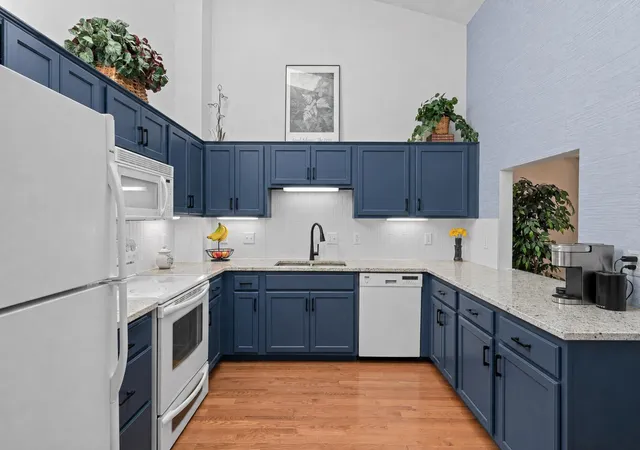 1st image of 18258 Cascade Dr, Eden Prairie, MN 55347 | MLS# 7111605