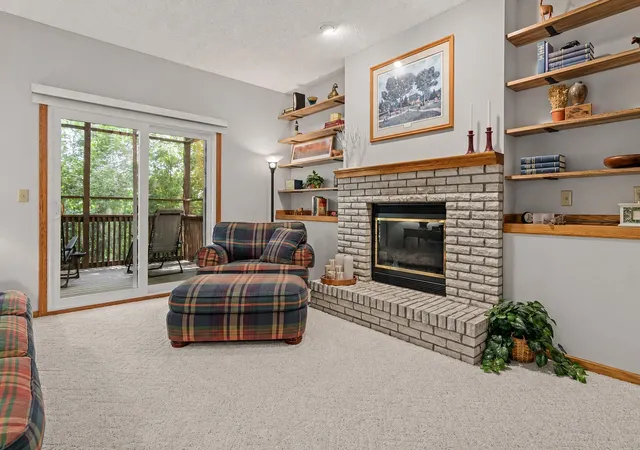 2nd image of 18258 Cascade Dr, Eden Prairie, MN 55347 | MLS# 7111605