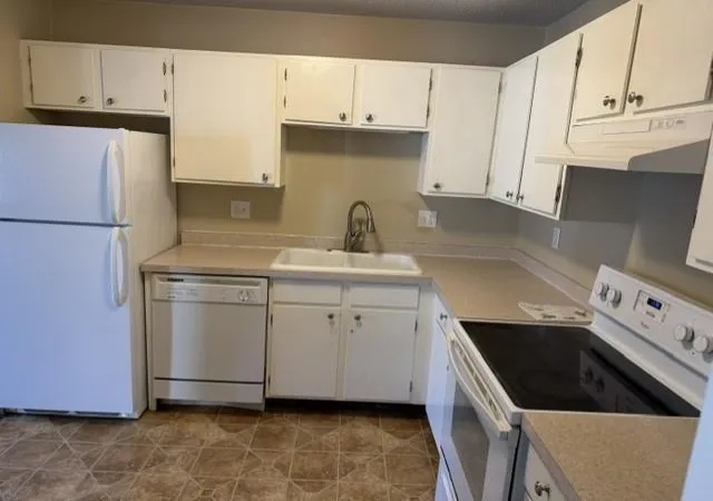 Listing Photo 4 - Condo for sale in building located at 1585 Cohansey St, St. Paul, MN 55117 - Unit #104