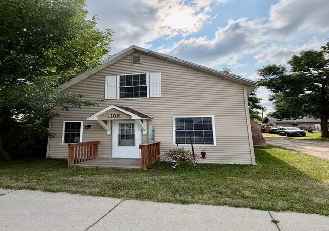 2nd image of 109 Main Ave S, New York Mills, MN 56567 | MLS# 7111621