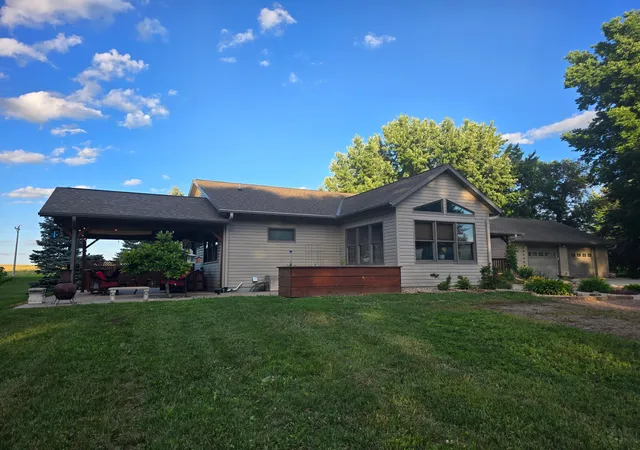 Photo 1 of Single family home for sale at 93529 500th Avenue, Windom, MN 56101 | MLS# 7111634 | Listing updated on 2026-09-01