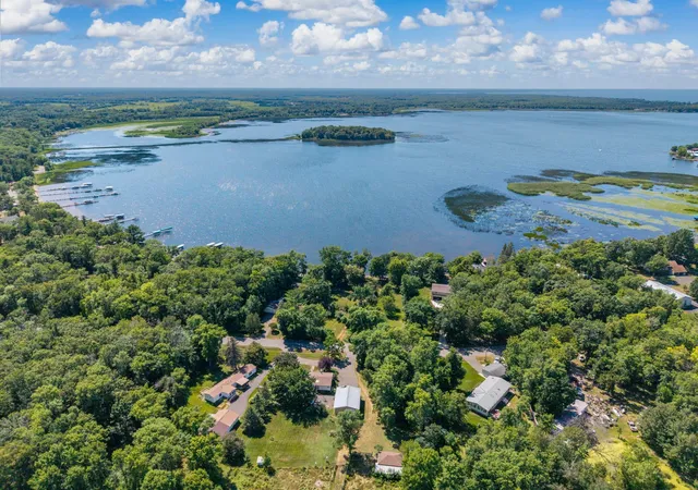 Photo 2 of Single family home for sale at 910 Lake Shore Blvd, Wahkon, MN 56386 | MLS# 7111656 | Listing updated on 2026-10-10