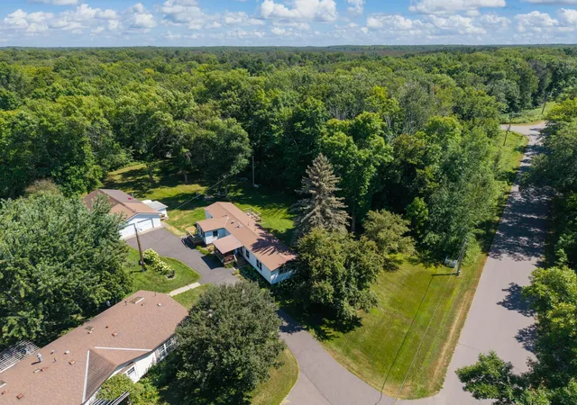 Photo 3 of Single family home for sale at 910 Lake Shore Blvd, Wahkon, MN 56386 | MLS# 7111656 | Listing updated on 2026-10-10