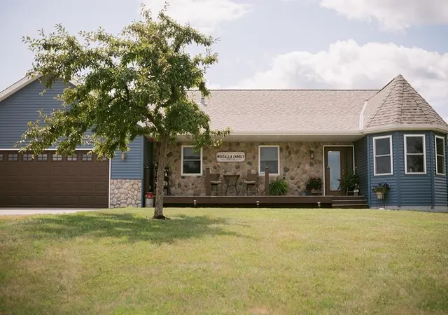 Photo 3 of Single family home for sale at 9199 50th Street Nw, Annandale, MN 55302 | MLS# 7111660 | Listing updated on 2026-09-15