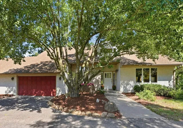 2nd image of 8920 80th St N, Stillwater, MN 55082 | MLS# 7111662