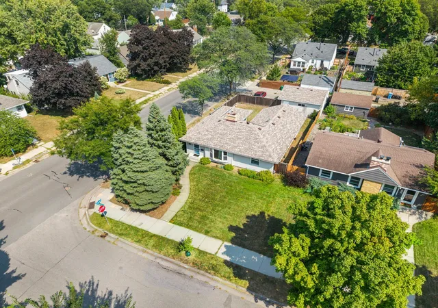 Photo 3 of Single family home for sale at 6001 Washburn Ave S, Minneapolis, MN 55410 | MLS# 7111673 | Listing updated on 2026-09-24