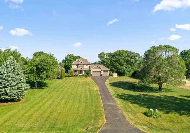 3rd image of 25188 Firefly Ave, Wyoming, MN 55092 | MLS# 7111680
