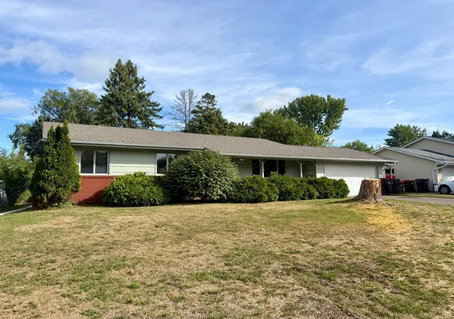 Photo 3 of Single family home for sale at 2245 Beam Ave, Saint Paul, MN 55109 | MLS# 7111697 | Listing updated on 2026-09-16