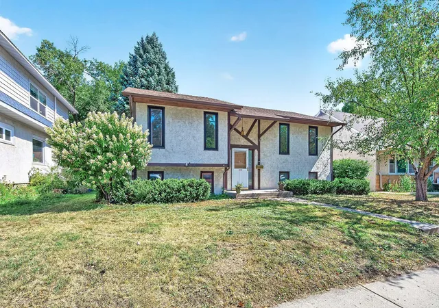 Photo 1 of Single family home for sale at 3833 40th Avenue S, Minneapolis, MN 55406 | MLS# 7111702 | Listing updated on 2026-10-07