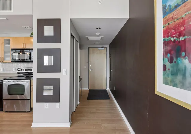 Listing Photo 4 - Condo for sale in building located at 8151 33rd Ave S, Bloomington, MN 55425 - Unit #501
