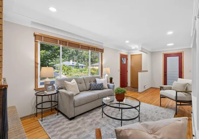 Photo 4 of Single family home for sale at 6917 39th Avenue N, Minneapolis, MN 55427 | MLS# 7111728 | Listing updated on 2026-08-29