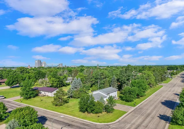 3rd image of 380 7Th St Ne, Perham, MN 56573 | MLS# 7111731