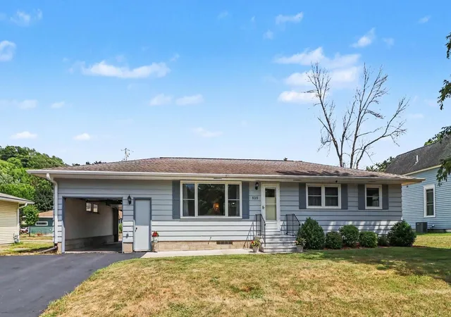 Photo 2 of Sale Pending at 525 21st Street, Red Wing, MN 55066 | MLS# 7111737 | Listing updated on 2026-08-13