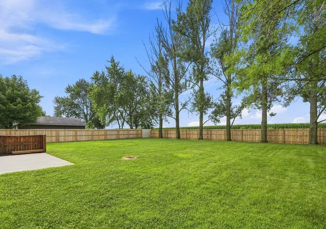 Photo 3 of Single family home for sale at 916 Birch Ave W, Hector, MN 55342 | MLS# 7111738 | Listing updated on 2026-09-22