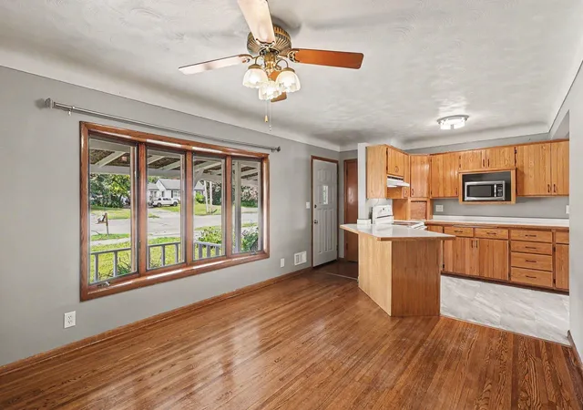 Photo 2 of Single family home for sale at 2842 Lexington Ave S, Saint Paul, MN 55121 | MLS# 7111762 | Listing updated on 2026-09-04