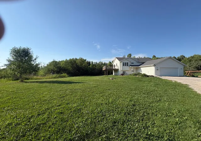 Photo 3 of Single family home for sale at 5480 Rush Point Dr, Rush City, MN 55069 | MLS# 7111787 | Listing updated on 2026-07-27