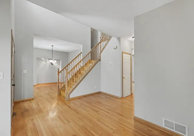 Photo 4 of Single family home for sale at 3006 Frank St, Saint Paul, MN 55109 | MLS# 7111803 | Listing updated on 2026-08-31