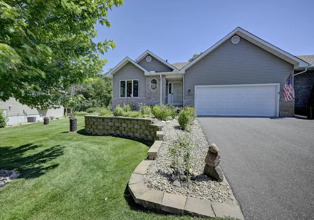 4th image of 13637 Pierce St Ne, Andover, MN 55304 | MLS# 7111804