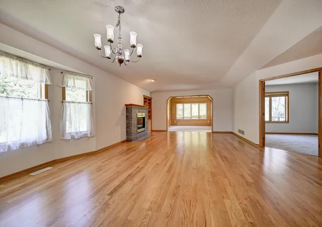 5th image of 13637 Pierce St Ne, Andover, MN 55304 | MLS# 7111804