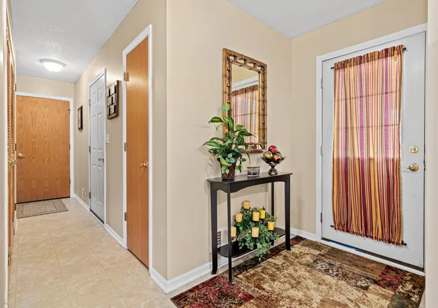 Photo 4 of Townhouse for sale at 305 Wildwood Cir, Roberts, WI 54023 | MLS# 7111827 | Listing updated on 2026-09-28
