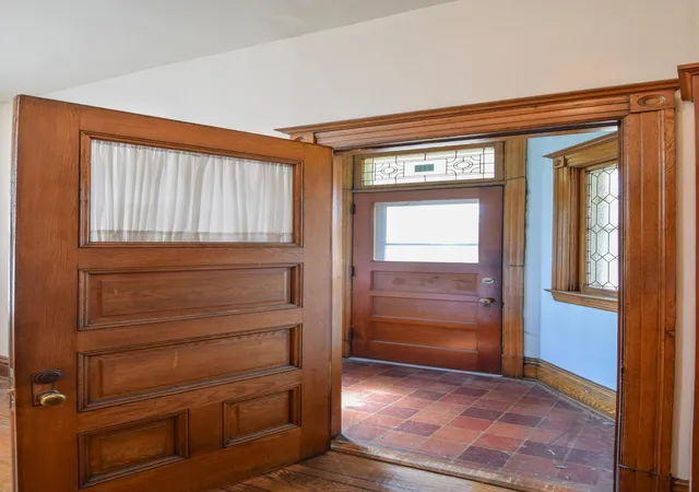 Photo 4 of Sale Pending at 715 Margaret St, Saint Paul, MN 55106 | MLS# 7111835 | Listing updated on 2026-08-19