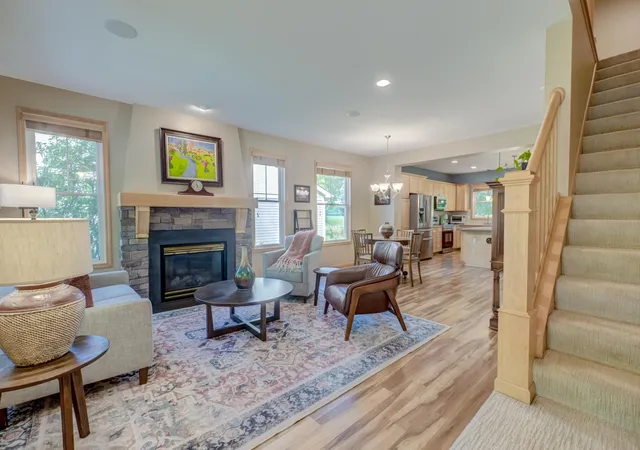 3rd image of 153 Liberty Pkwy, Stillwater, MN 55082 | MLS# 7111838