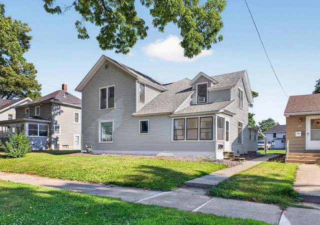 Multi family home for sale at 215 6th Street NW, Rochester, MN 55901 | MLS# 7111855
