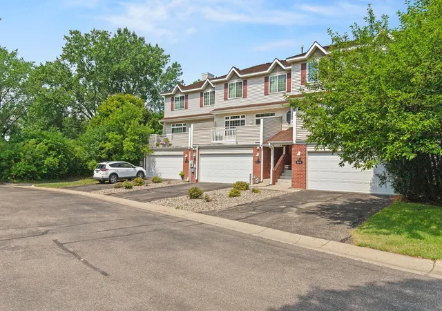 2nd image of 846 Coon Rapids Boulevard Ext Nw #6, Minneapolis, MN 55433 | MLS# 7111859