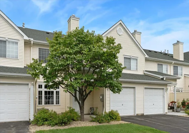 2nd image of 472 Aqua Cir, Circle Pines, MN 55014 | MLS# 7111861