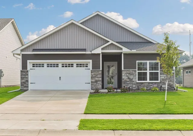 Photo 2 of Single family home for sale at 39585 Fawn Ave, North Branch, MN 55056 | MLS# 7111903 | Listing updated on 2026-08-31