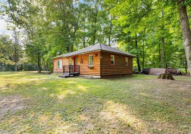 3rd image of 8633 Interlachen Rd, Nisswa, MN 56468 | MLS# 7111923