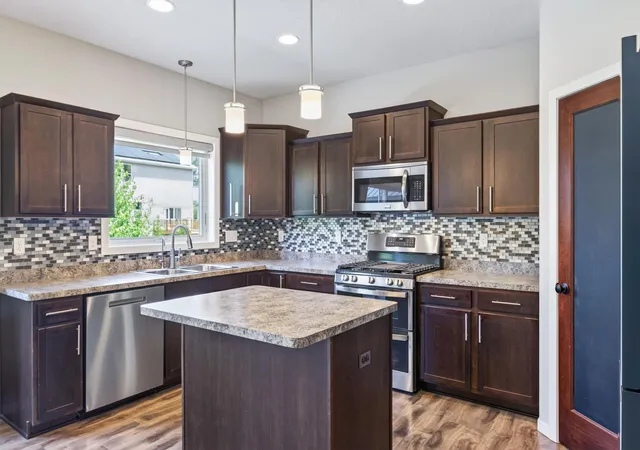 Photo 3 of Single family home for sale at 2299 Gall Ave, Saint Paul, MN 55109 | MLS# 7111937 | Listing updated on 2026-09-03