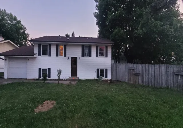 1st image of 8026 Hynes Ave S, Cottage Grove, MN 55016 | MLS# 7111962